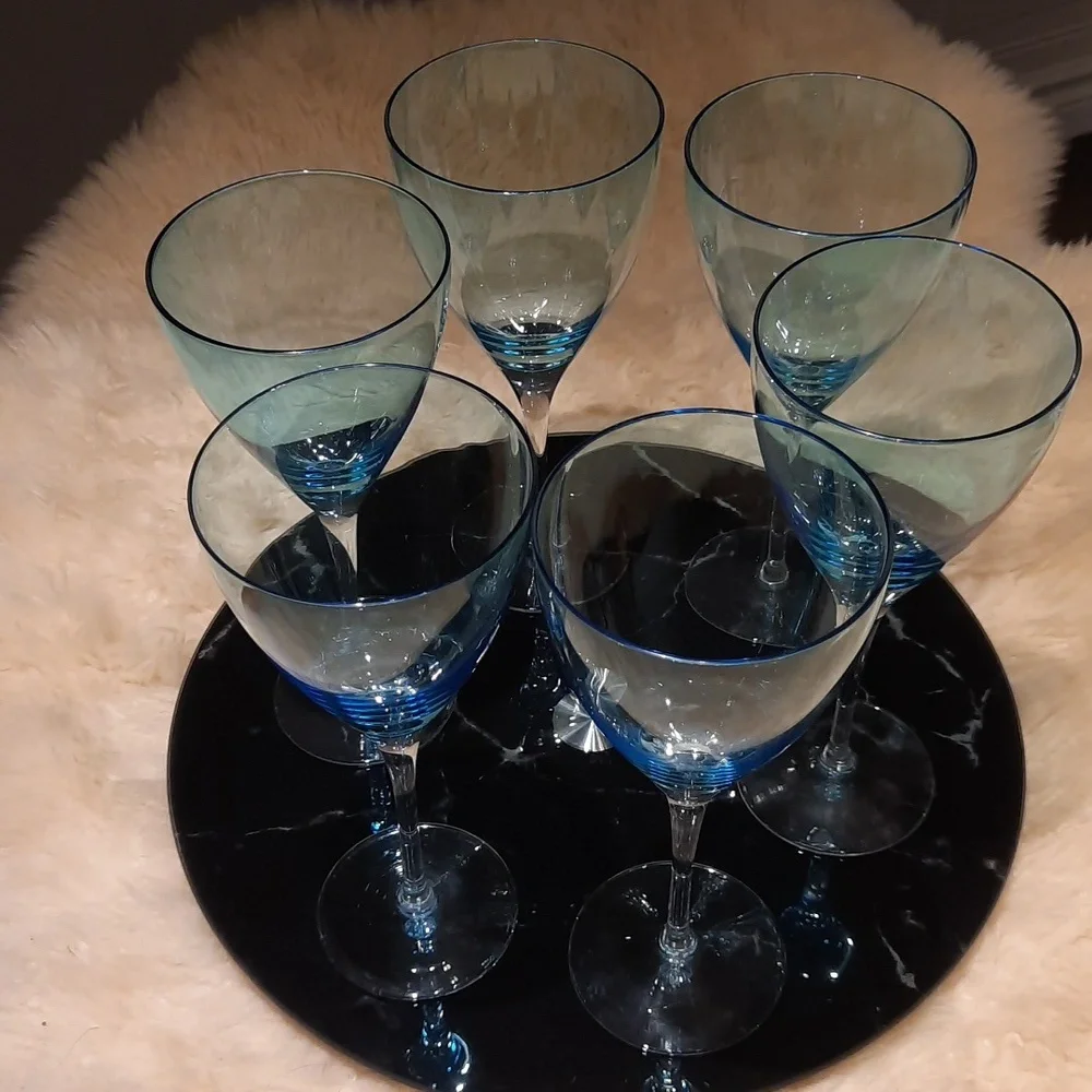 set  of 6 blue azure wine glasses - Picture 3 of 6